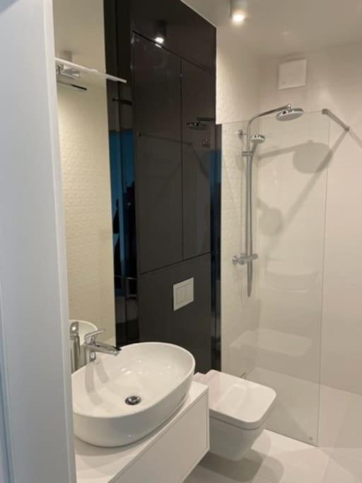 Apartament Z Widokiem Na Morze Miedzyzdroje Exteriér fotografie